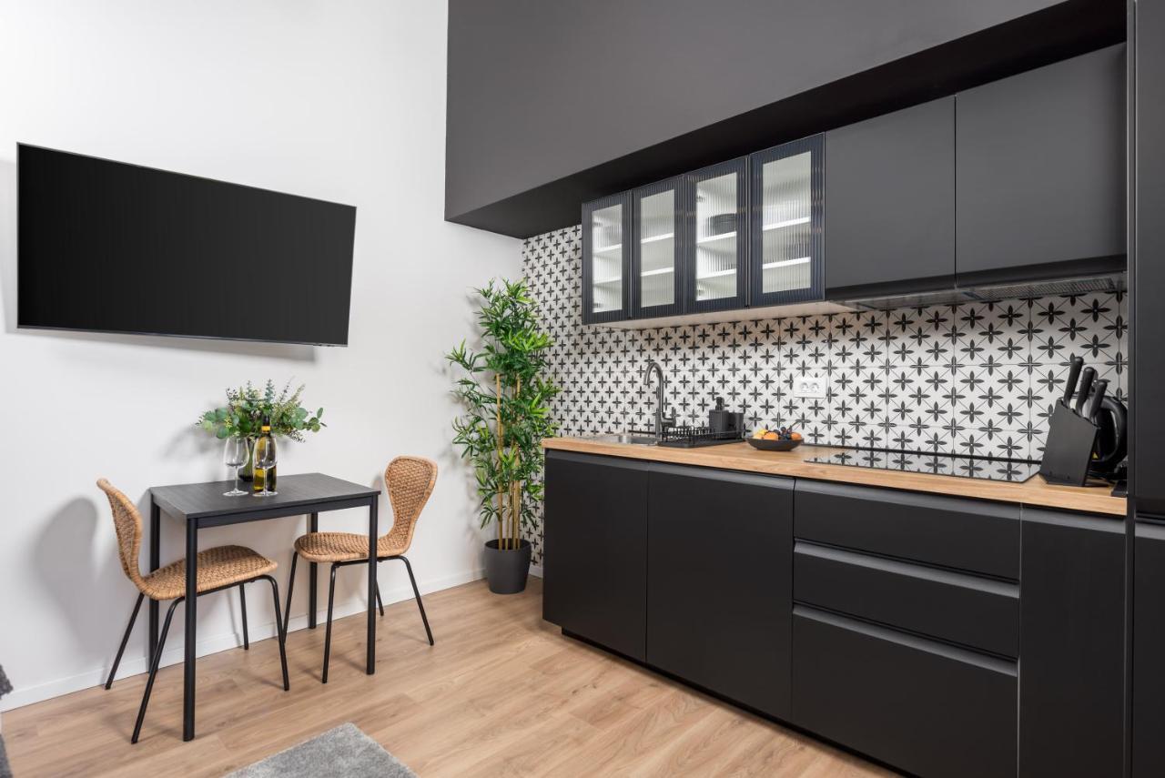 Apartments & Rooms One World ริเยกา ภายนอก รูปภาพ