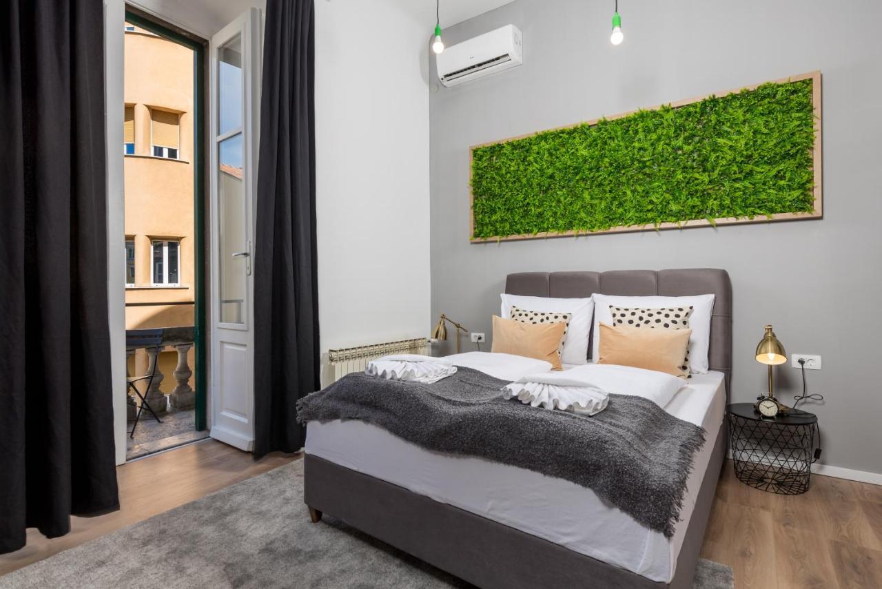 Apartments & Rooms One World ริเยกา ภายนอก รูปภาพ