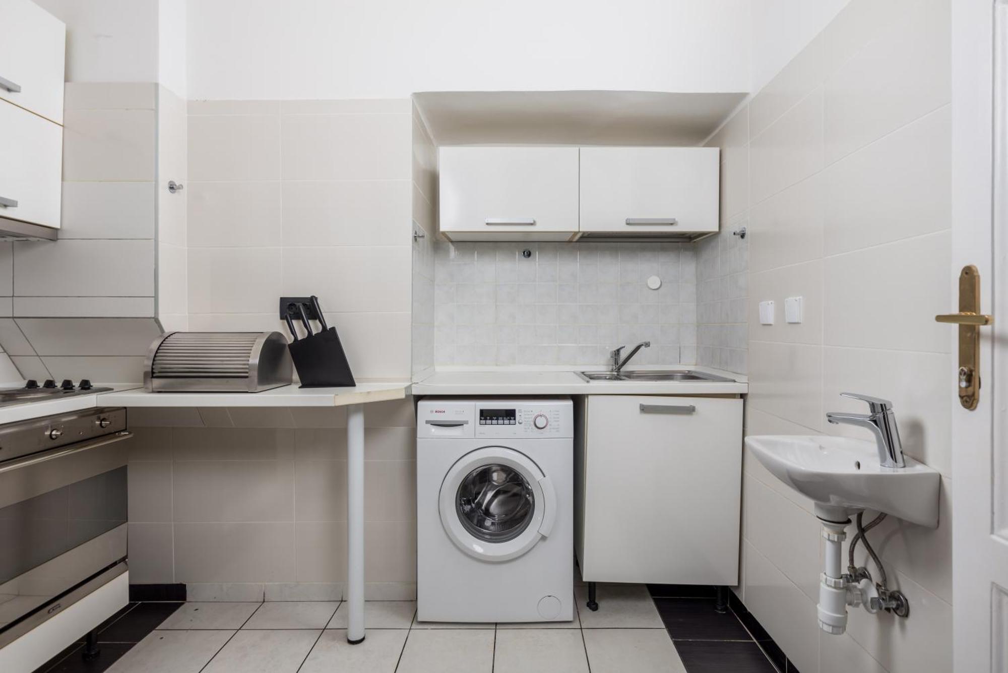 Apartments & Rooms One World ริเยกา ภายนอก รูปภาพ