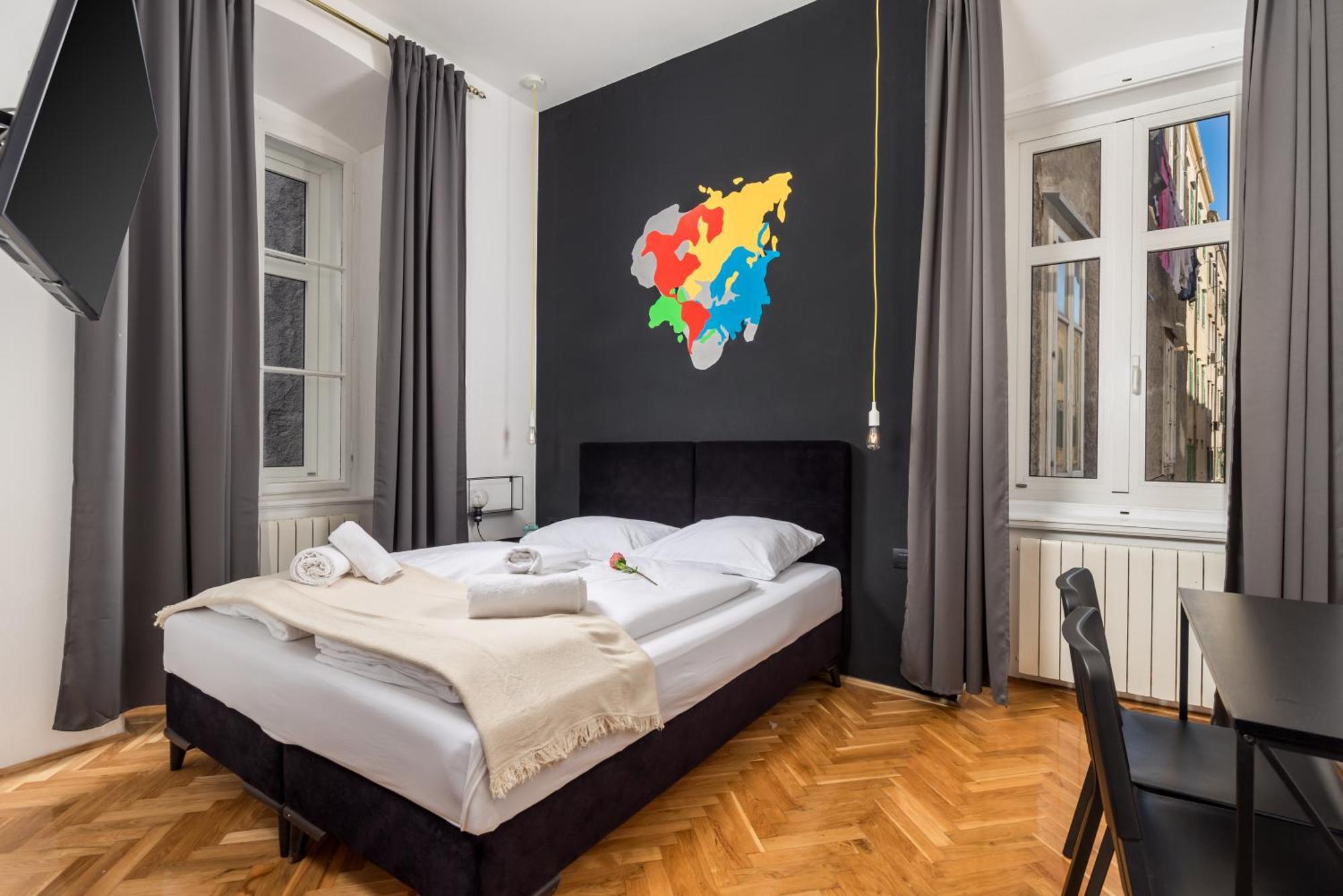 Apartments & Rooms One World ริเยกา ภายนอก รูปภาพ