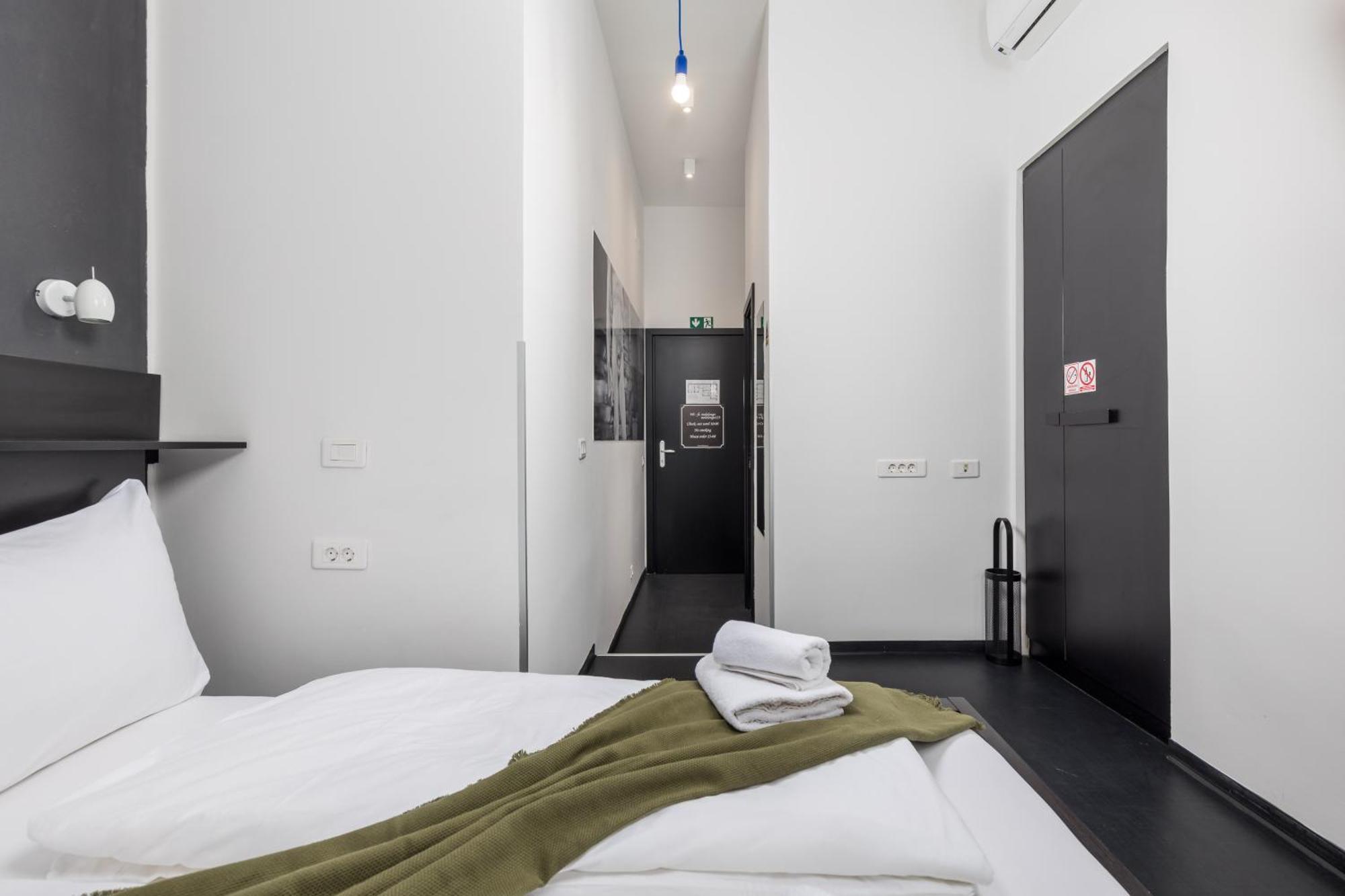 Apartments & Rooms One World ริเยกา ภายนอก รูปภาพ