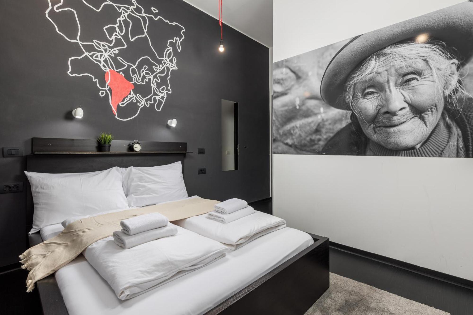 Apartments & Rooms One World ริเยกา ภายนอก รูปภาพ